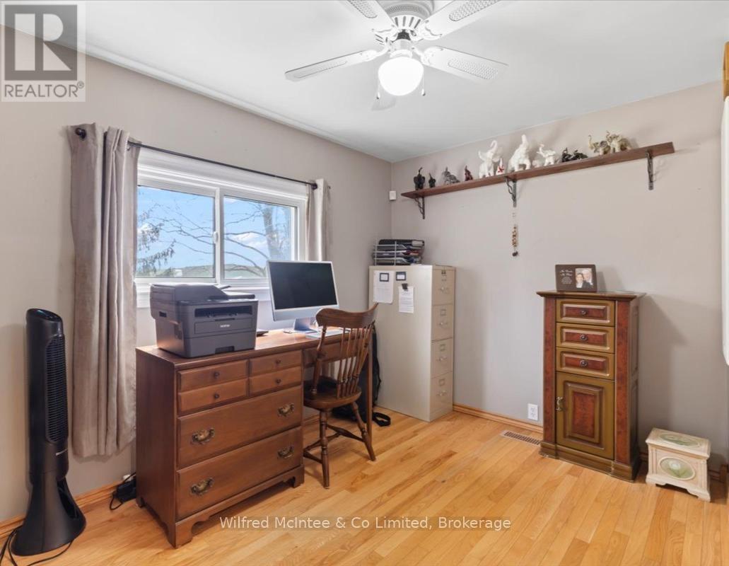 21571 Grey Road 16, Georgian Bluffs, Ontario  N0H 2N0 - Photo 17 - X13048592