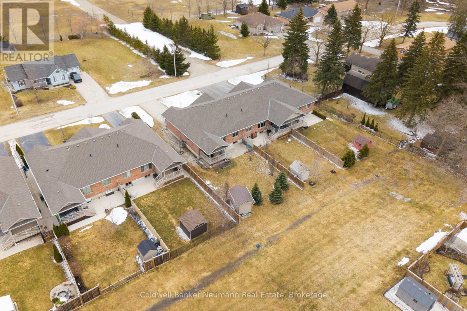 12 Brown Street S, Minto, Ontario  N0G 1M0 - Photo 43 - X12918044