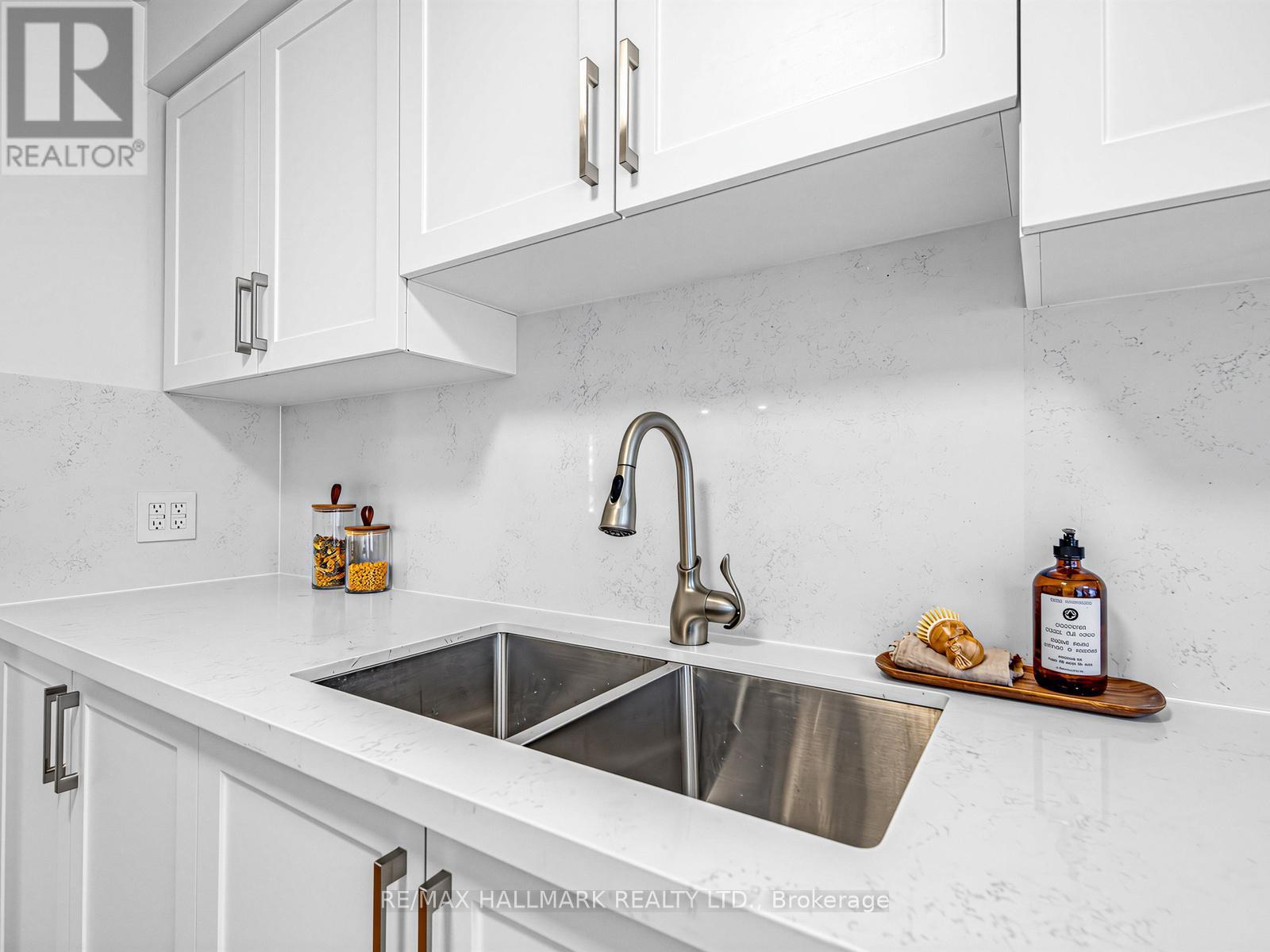 51 Lambeth Square, Toronto, Ontario  M1W 3B3 - Photo 12 - E13049812