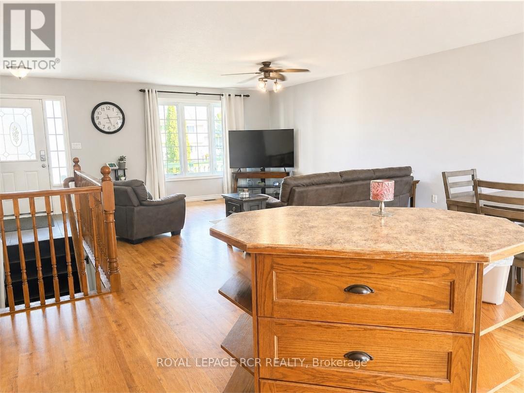 44 Geddes Street W, Minto, Ontario  N0G 1M0 - Photo 7 - X12752300