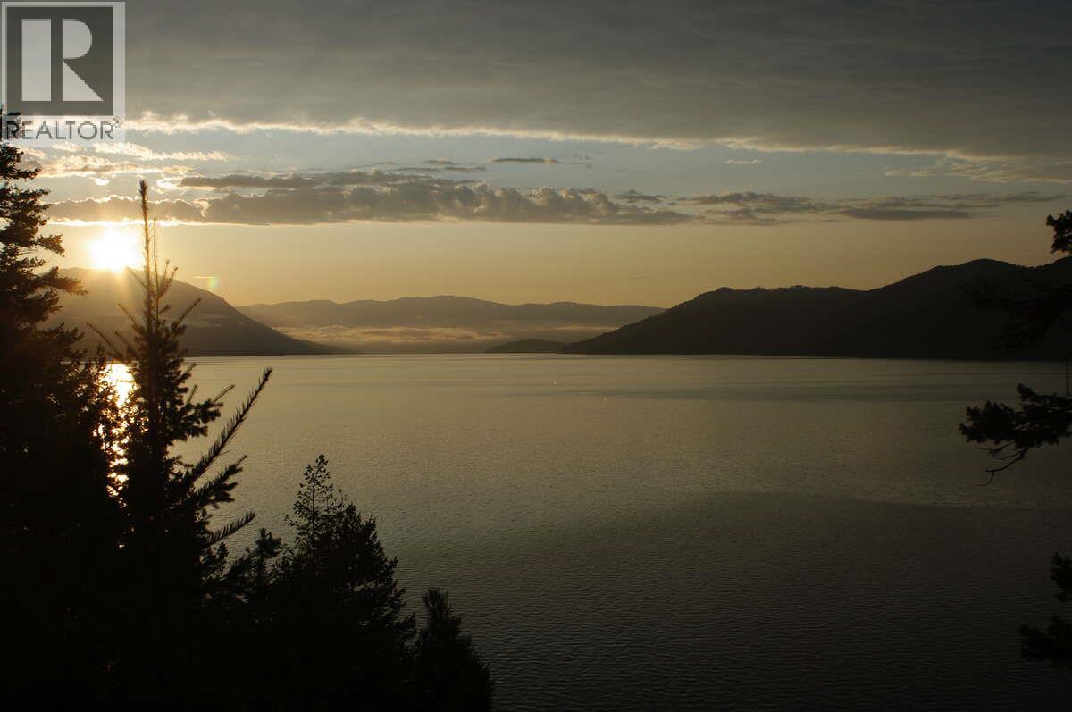 4370 Copper Cove Road, Scotch Creek, British Columbia  V0E 1M5 - Photo 2 - 10385087