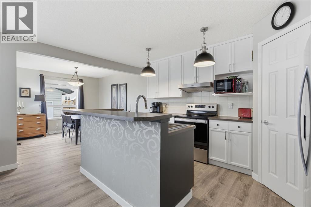 44 Cimarron Grove Way, Okotoks, Alberta