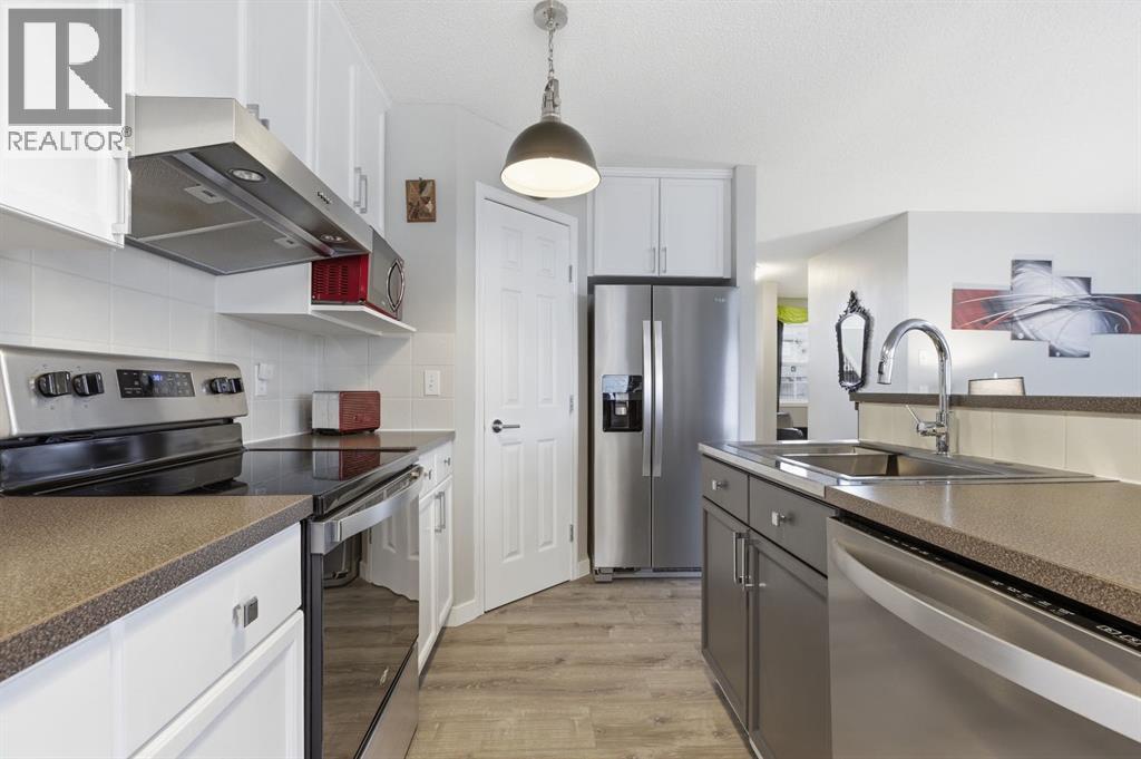 44 Cimarron Grove Way, Okotoks, Alberta  T1S 2L9 - Photo 14 - A2305641