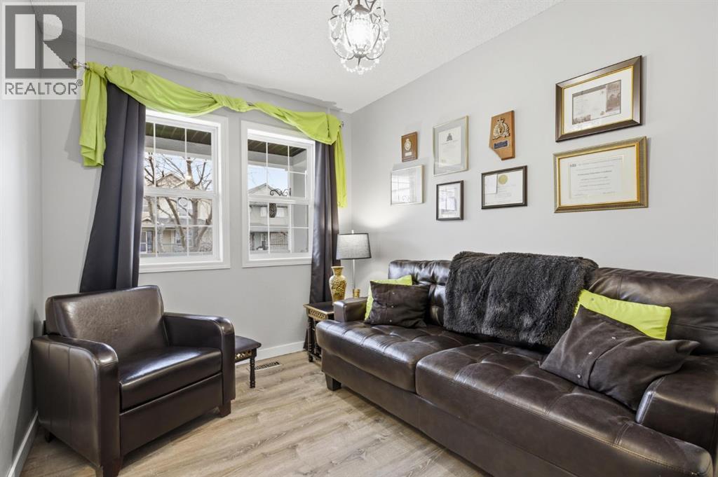 44 Cimarron Grove Way, Okotoks, Alberta  T1S 2L9 - Photo 6 - A2305641