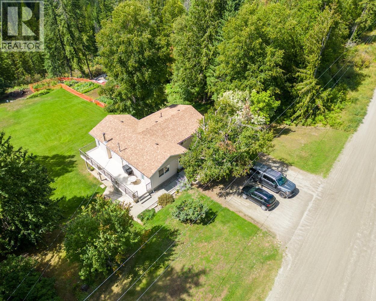 467 Meadow Creek Road, Meadow Creek, British Columbia  V0G 1N0 - Photo 5 - 10383596