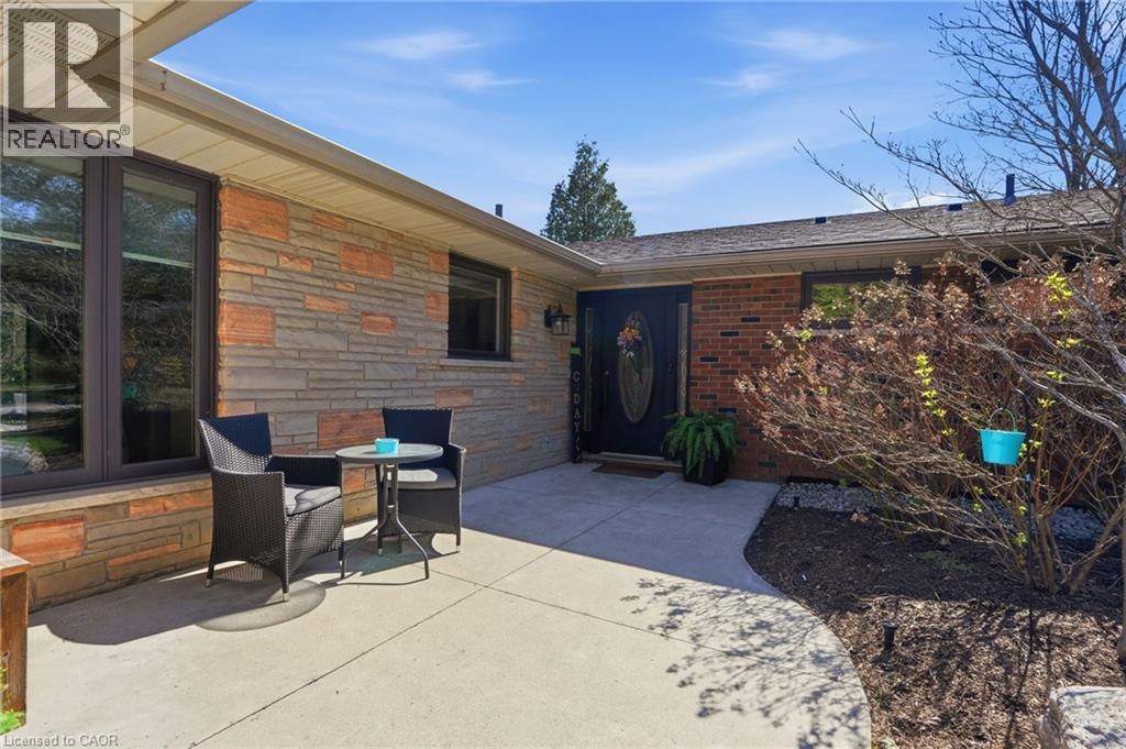 30 Carl Crescent, Waterdown, Ontario  L8B 0G5 - Photo 3 - 40824316