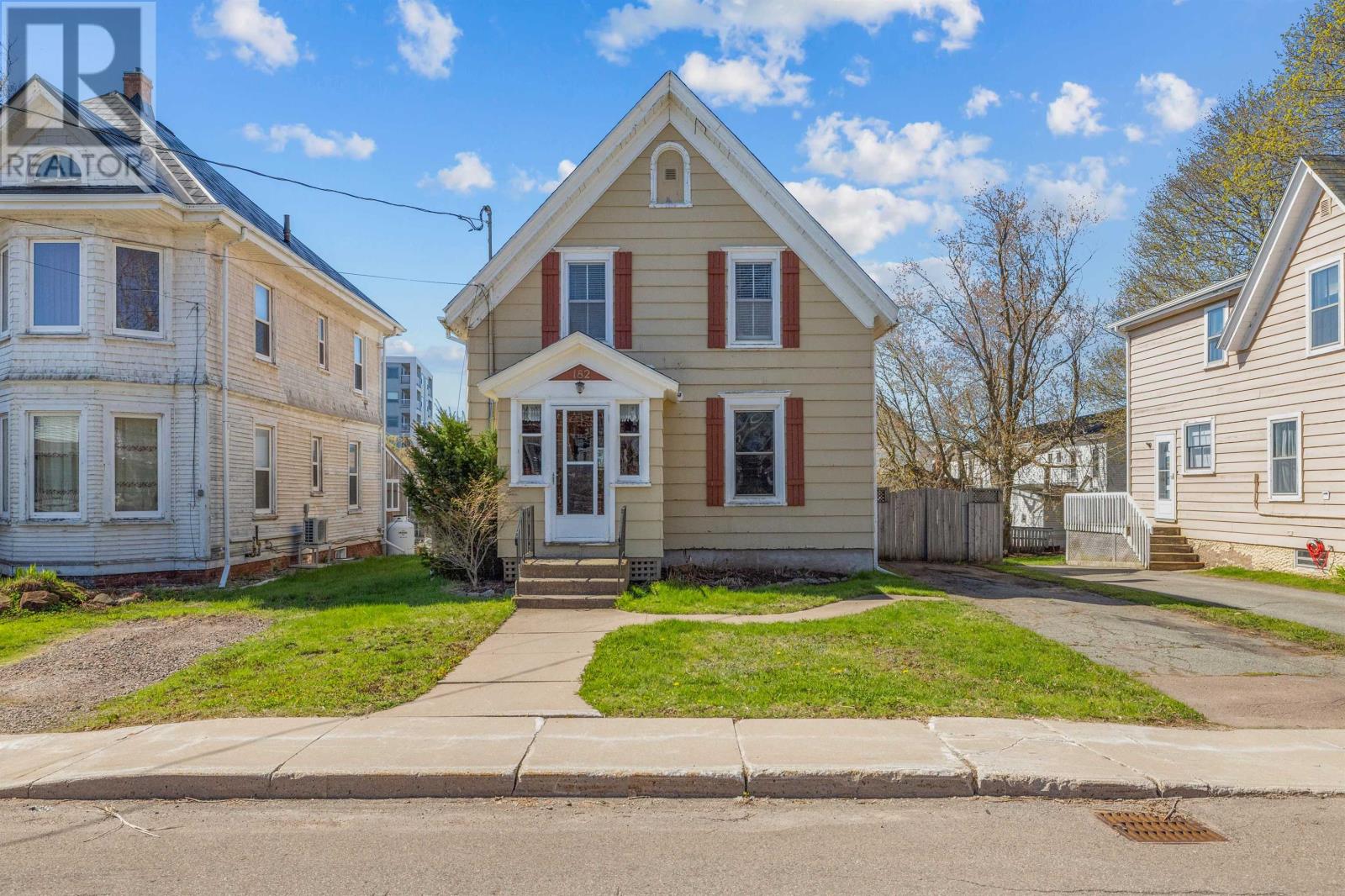 182 Hanover Street, Summerside, Prince Edward Island  C1E 1E6 - Photo 2 - 202608731