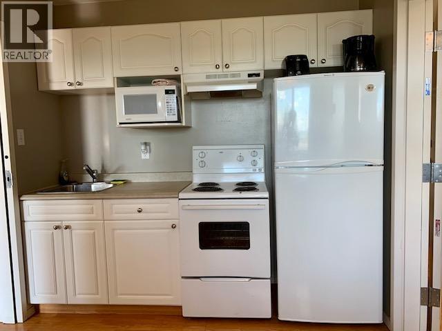 4807 S 50 Avenue, Fort Nelson, British Columbia  V0C 1R0 - Photo 5 - C8071133