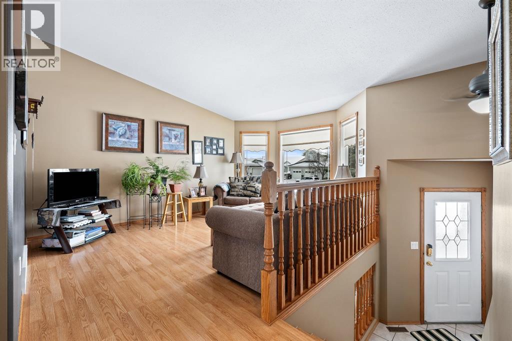 4002 63 Avenue, Lloydminster, Alberta  T9V 2X8 - Photo 4 - A2304651