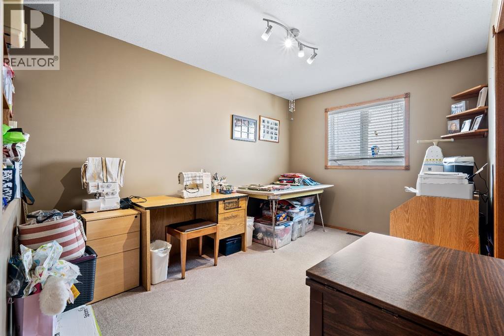 4002 63 Avenue, Lloydminster, Alberta  T9V 2X8 - Photo 18 - A2304651