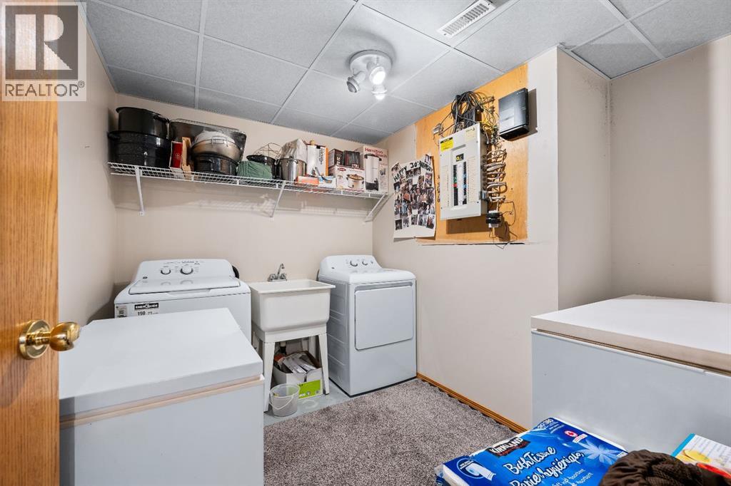 4002 63 Avenue, Lloydminster, Alberta  T9V 2X8 - Photo 28 - A2304651