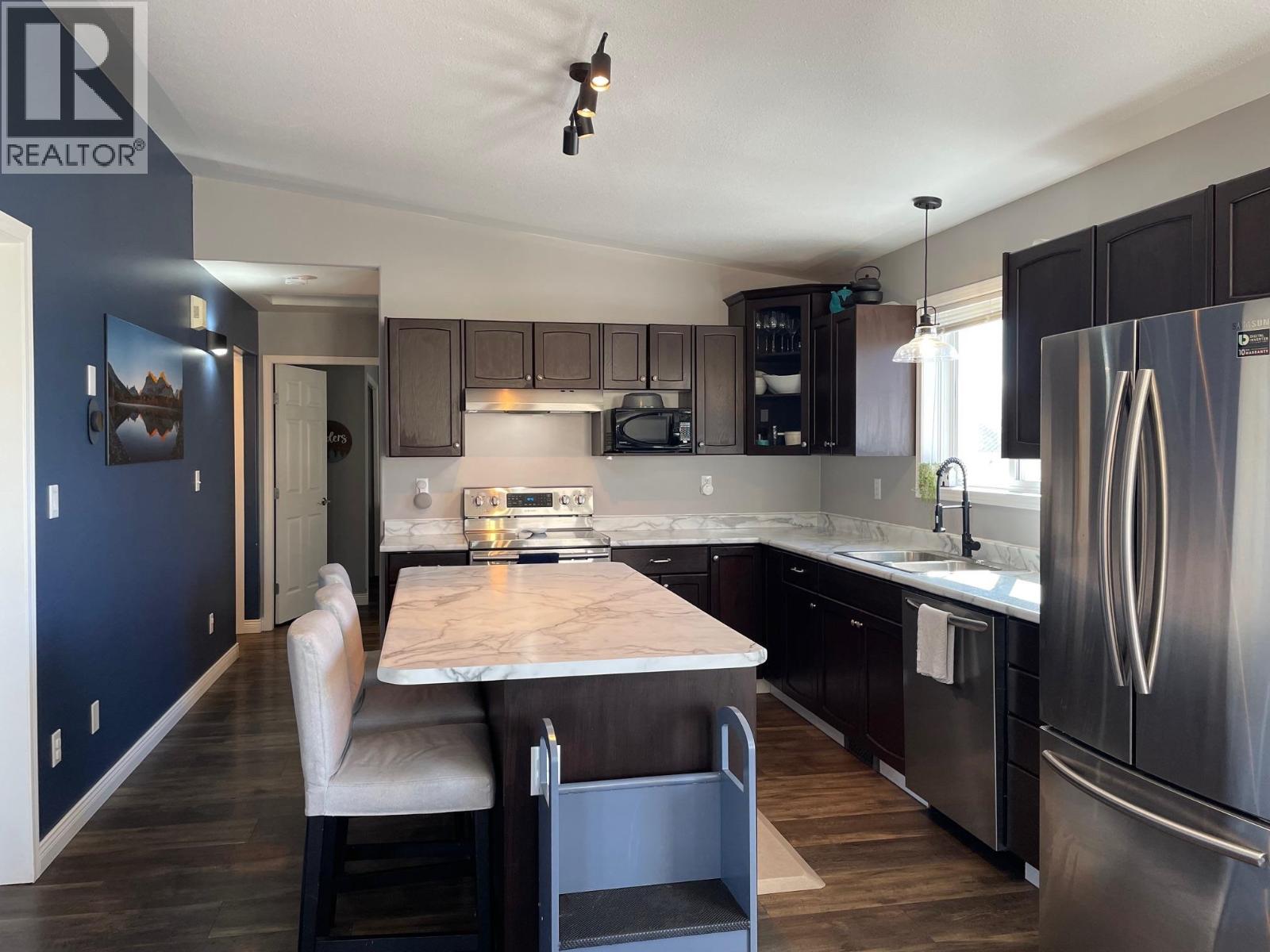 5212 Hallmark Crescent, Fort Nelson, British Columbia  V0C 1R0 - Photo 7 - R3116258