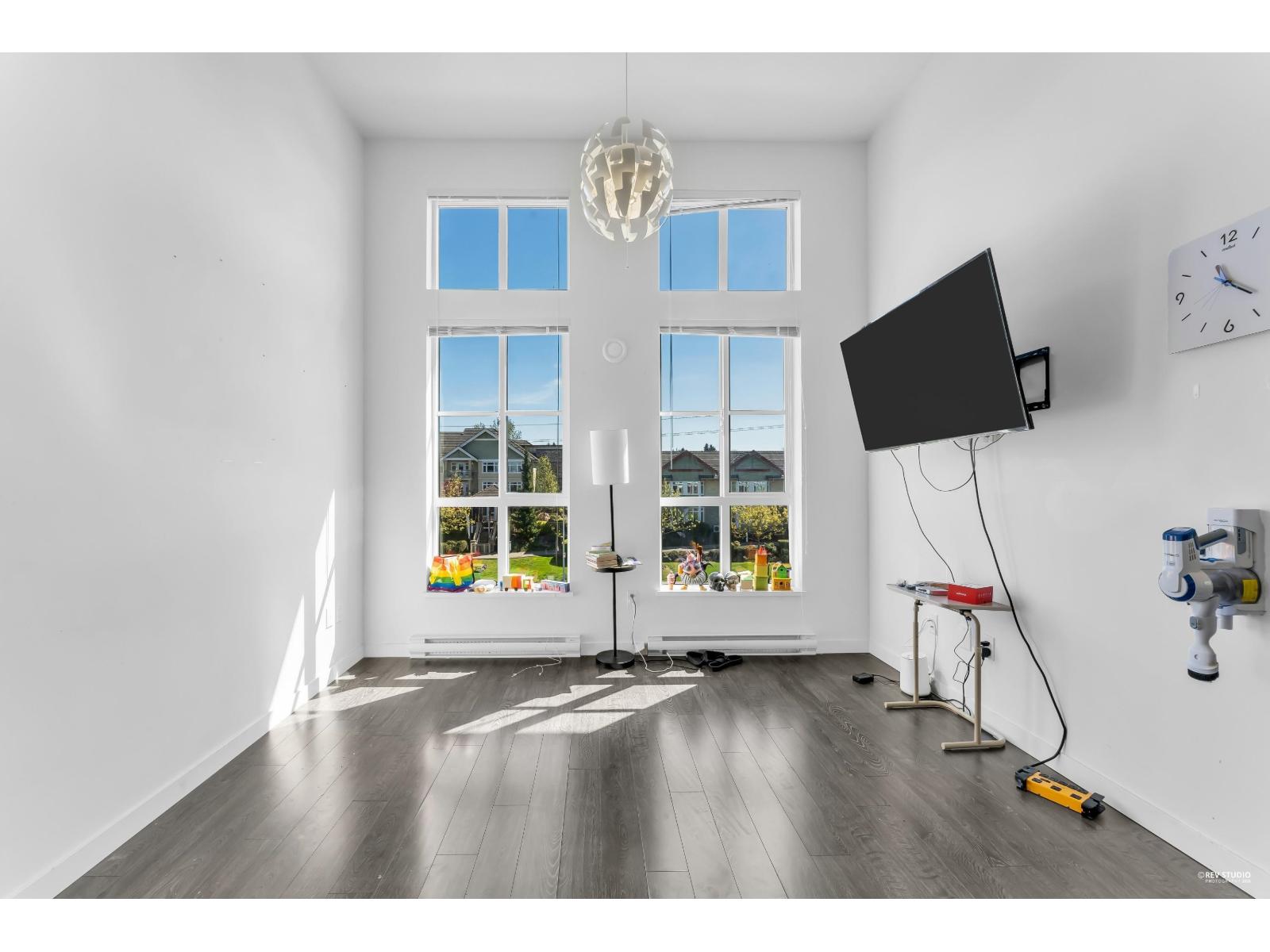 425 15138 34 Avenue, Surrey, British Columbia  V3Z 0Y5 - Photo 2 - R3116278