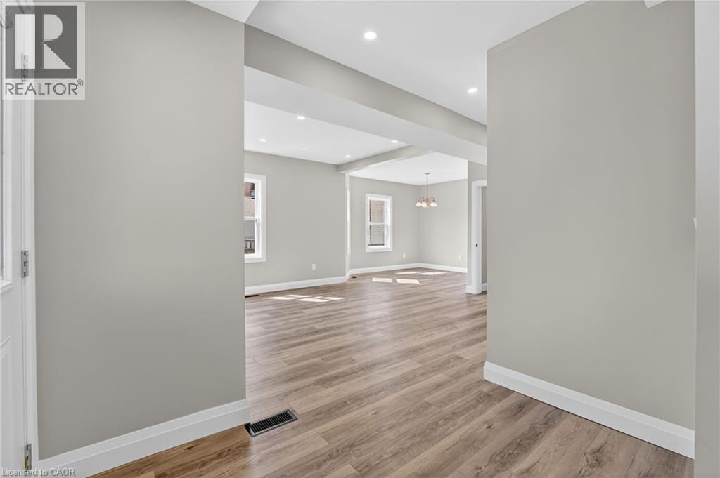 20 Avenue Place, Welland, Ontario  L3B 4B1 - Photo 7 - 40824521