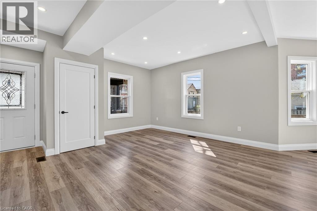 20 Avenue Place, Welland, Ontario  L3B 4B1 - Photo 9 - 40824521