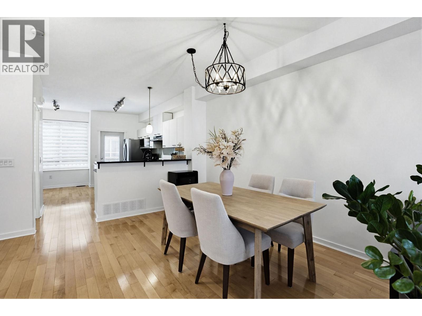 16 100 Klahanie Drive, Port Moody, British Columbia  V3H 5K3 - Photo 3 - R3116025