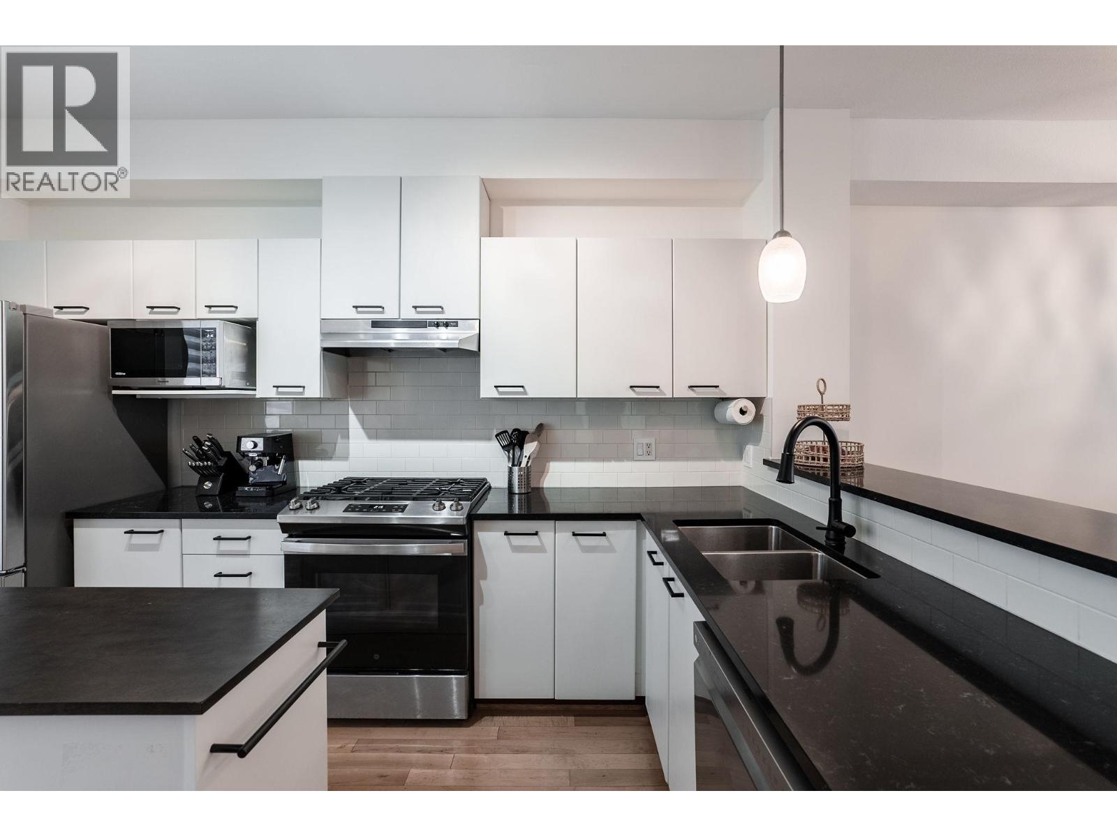 16 100 Klahanie Drive, Port Moody, British Columbia  V3H 5K3 - Photo 12 - R3116025