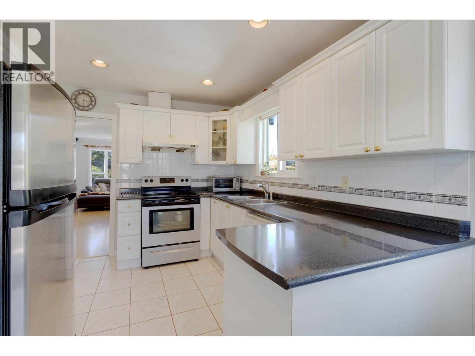 4708 Inverness Street, Vancouver, British Columbia  V5V 4X6 - Photo 6 - R3114864