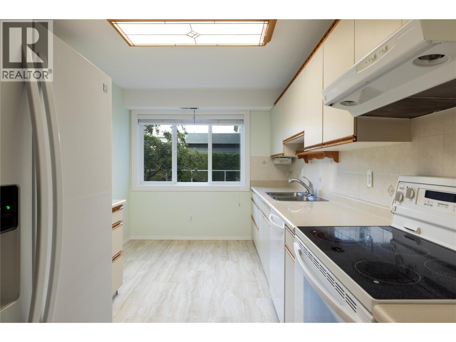 1045 Sutherland Avenue Unit# 115b, Kelowna, British Columbia  V1Y 5Y1 - Photo 9 - 10384150