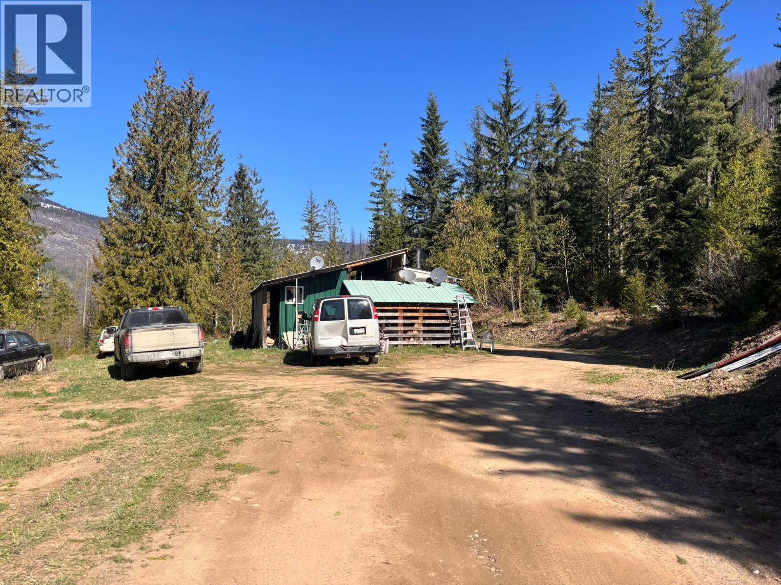 4095 Meadow Creek Road, Celista, British Columbia  V0E 1M6 - Photo 15 - 10385086