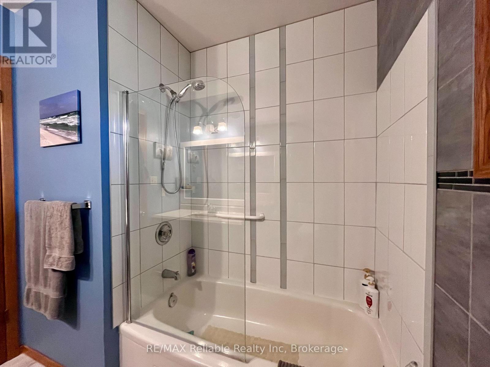 25 Jordan Drive, North Huron, Ontario  N0G 1E0 - Photo 15 - X12662334