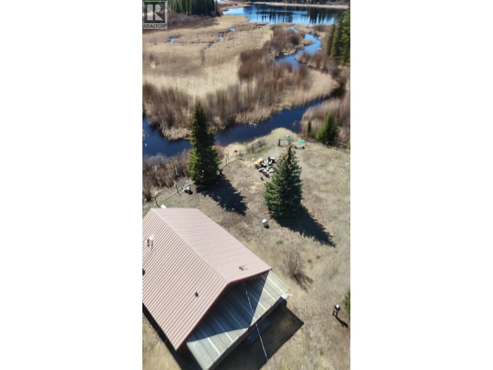 6640 Rayfield Road, 70 Mile House, British Columbia  V0K 2K2 - Photo 35 - R3116407