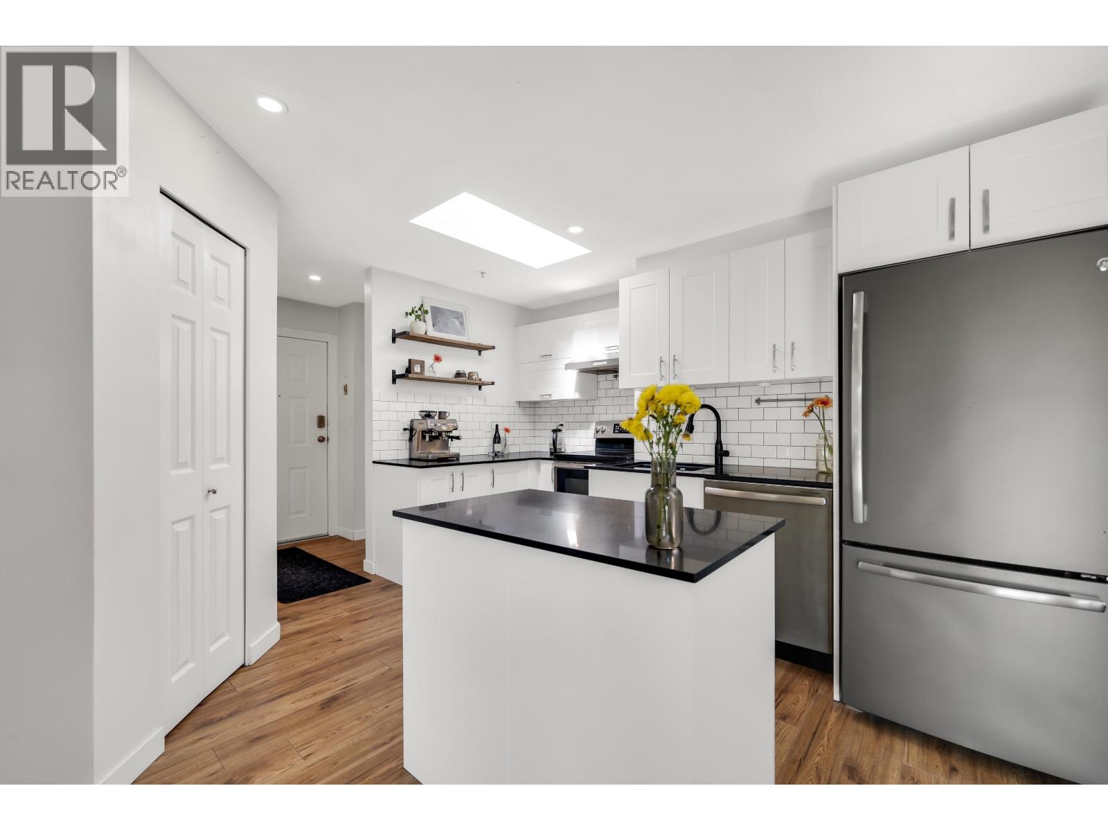 C311 40140 Willow Crescent, Squamish, British Columbia  V8B 0M1 - Photo 5 - R3116325