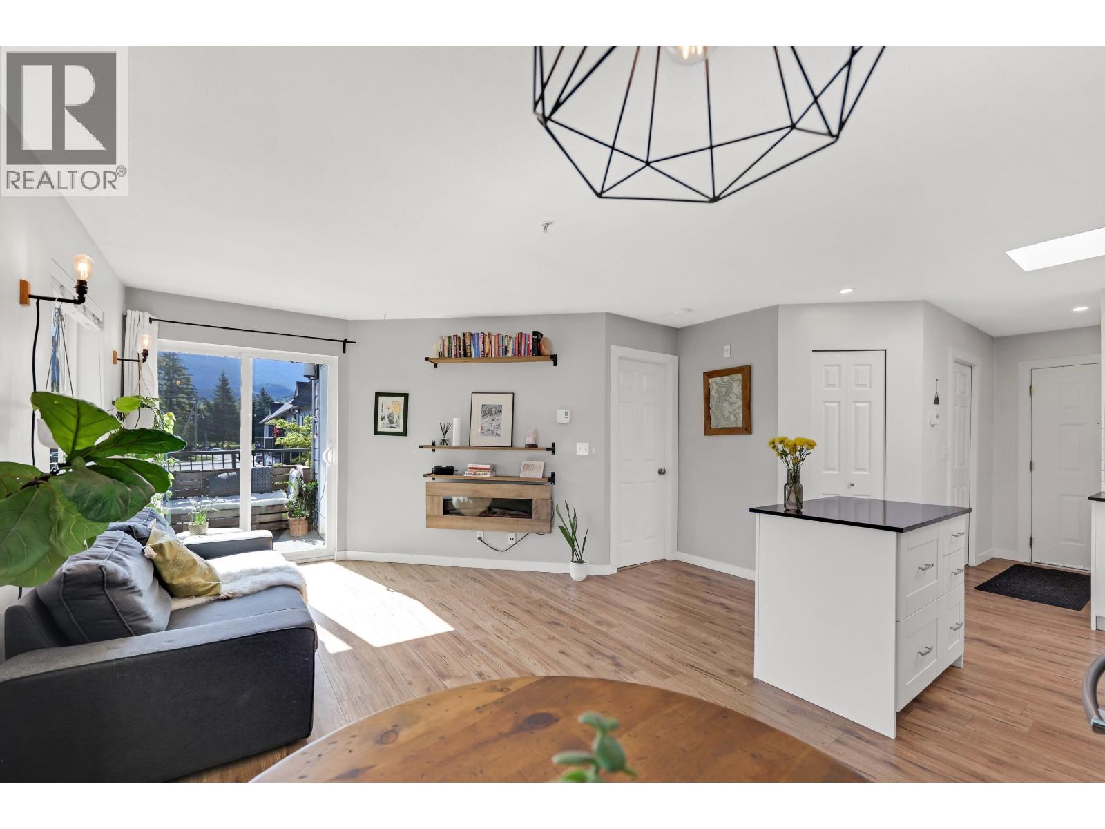 C311 40140 Willow Crescent, Squamish, British Columbia  V8B 0M1 - Photo 9 - R3116325