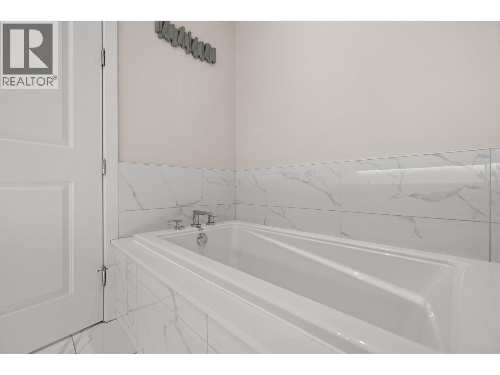 217 5535 Admiral Way, Delta, British Columbia  V4K 0E3 - Photo 16 - R3116326