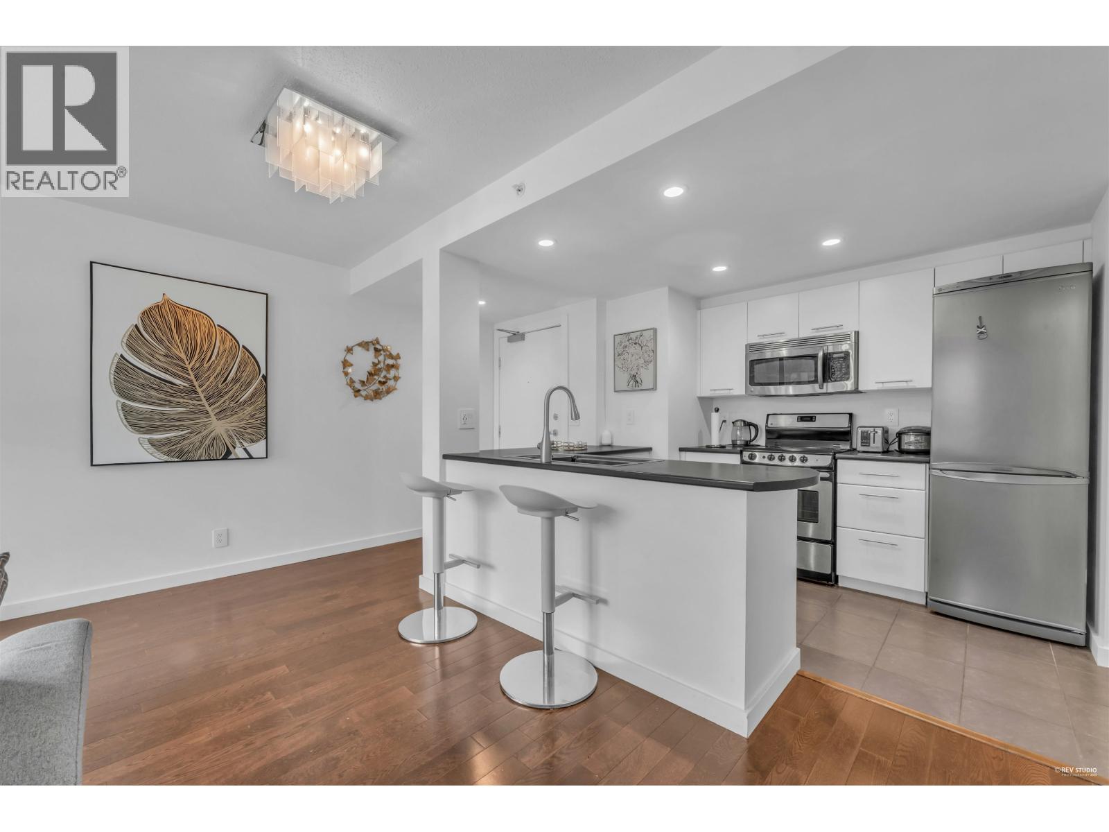 2106 1331 W Georgia Street, Vancouver, British Columbia  V6E 4P1 - Photo 3 - R3116332