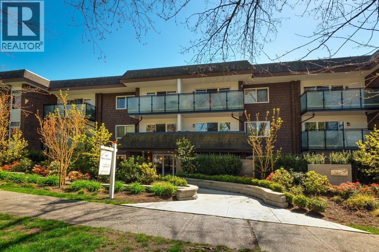 302 2250 Oxford Street, Vancouver, British Columbia  V5L 1G1 - Photo 1 - R3116364