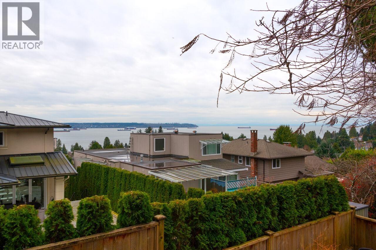 2338 Ottawa Avenue, West Vancouver, British Columbia  V7V 2S9 - Photo 5 - R3116324