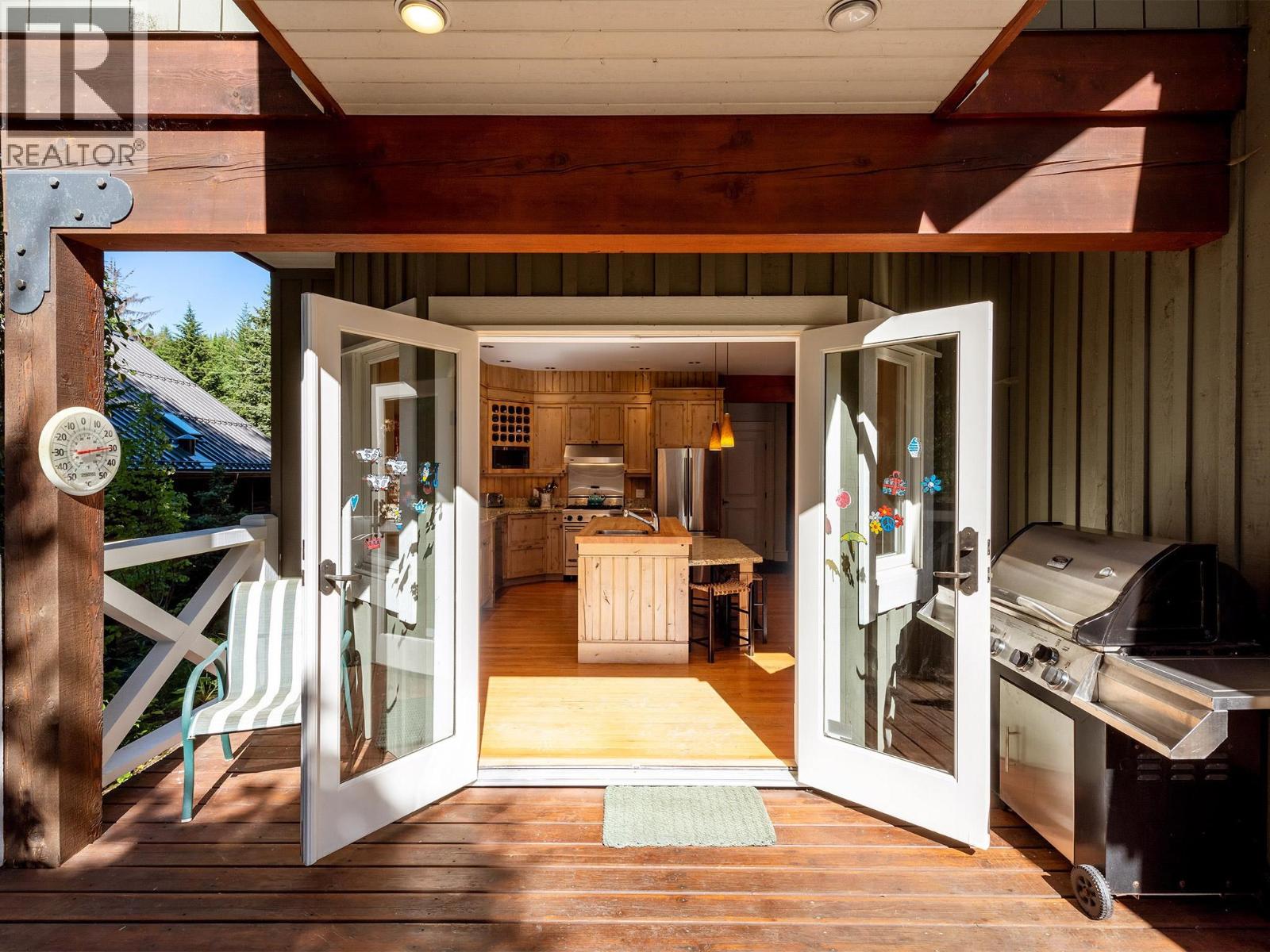 7313 Fitzsimmons Road South, Whistler, British Columbia  V8E 0E5 - Photo 13 - R3116343