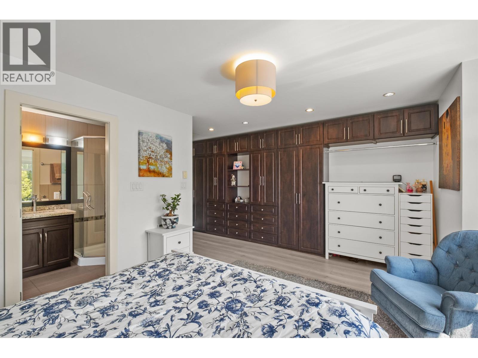 318 W 18th Street, North Vancouver, British Columbia  V7M 1W9 - Photo 11 - R3116344