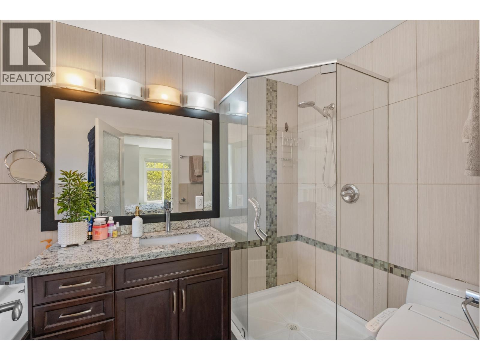 318 W 18th Street, North Vancouver, British Columbia  V7M 1W9 - Photo 12 - R3116344