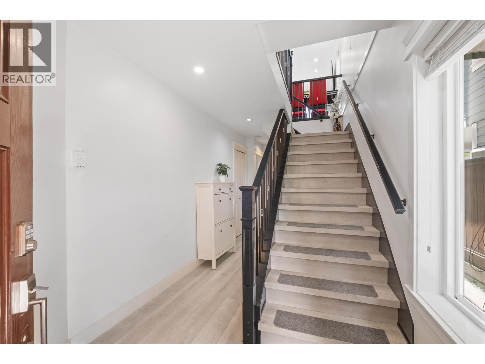 318 W 18th Street, North Vancouver, British Columbia  V7M 1W9 - Photo 18 - R3116344