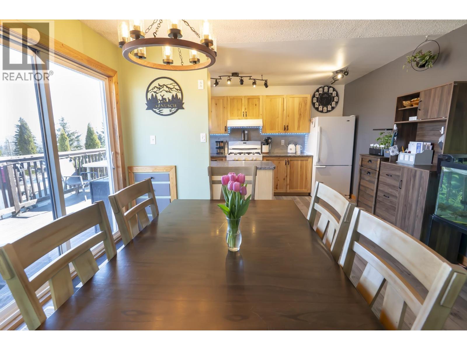 138 W 6th Street, Vanderhoof, British Columbia  V0J 3A0 - Photo 8 - R3116209