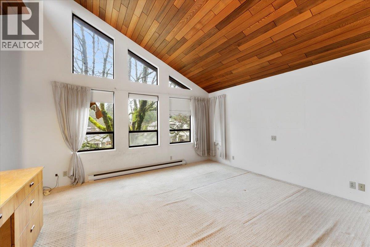 1064 Ruthina Avenue, North Vancouver, British Columbia  V7R 2E6 - Photo 21 - R3116306