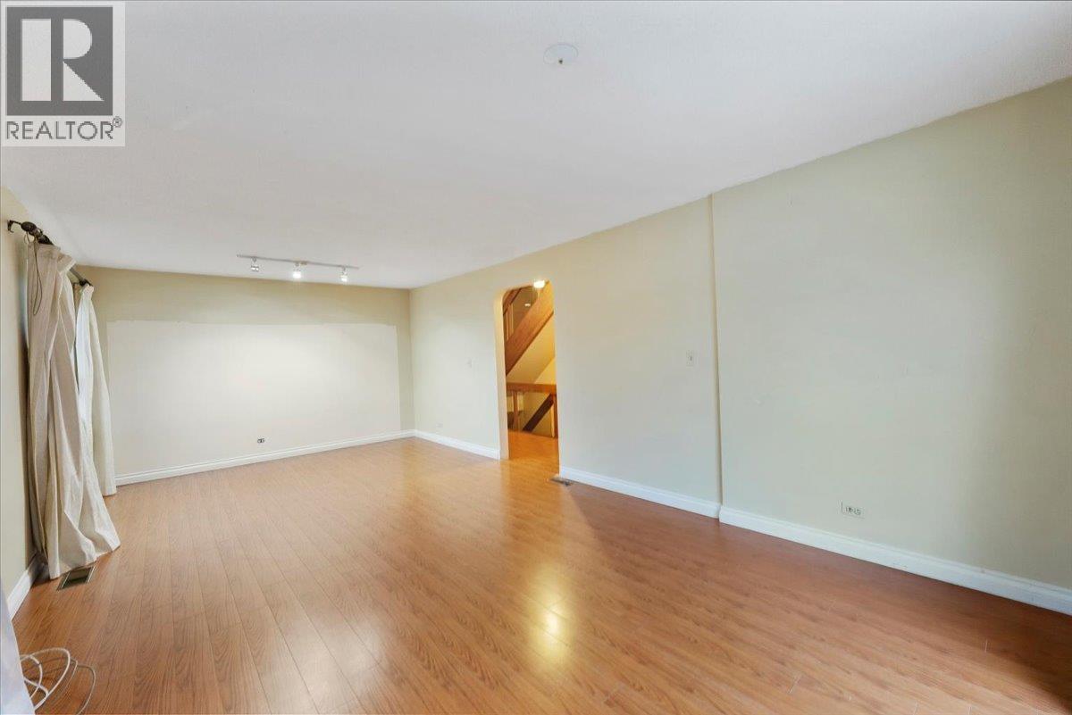 1064 Ruthina Avenue, North Vancouver, British Columbia  V7R 2E6 - Photo 14 - R3116306