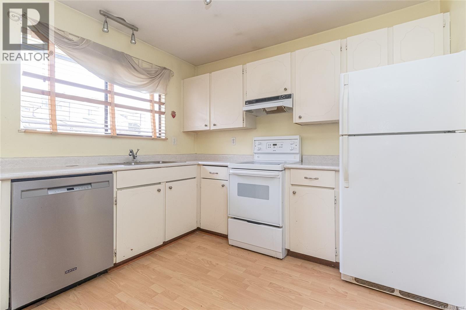 16 1506 Admirals Rd, View Royal, British Columbia  V9A 7B1 - Photo 12 - 1033137