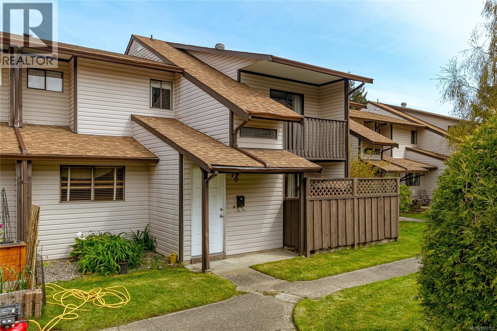 16 1506 Admirals Rd, View Royal, British Columbia  V9A 7B1 - Photo 3 - 1033137