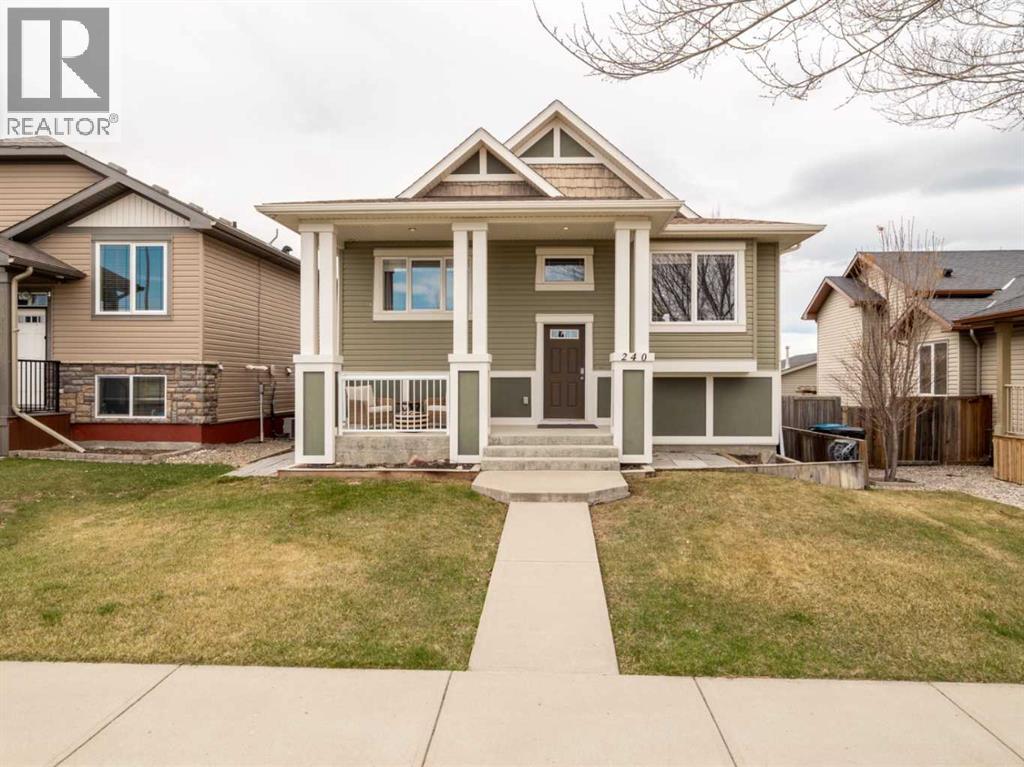 240 Mildred Dobbs Boulevard N, Lethbridge, Alberta  T1H 5R4 - Photo 1 - A2304226