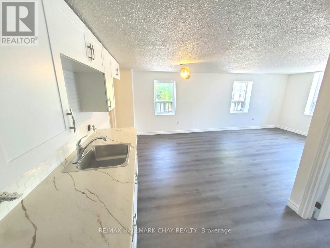 5 - 58 QUEEN STREET W, Springwater, Ontario