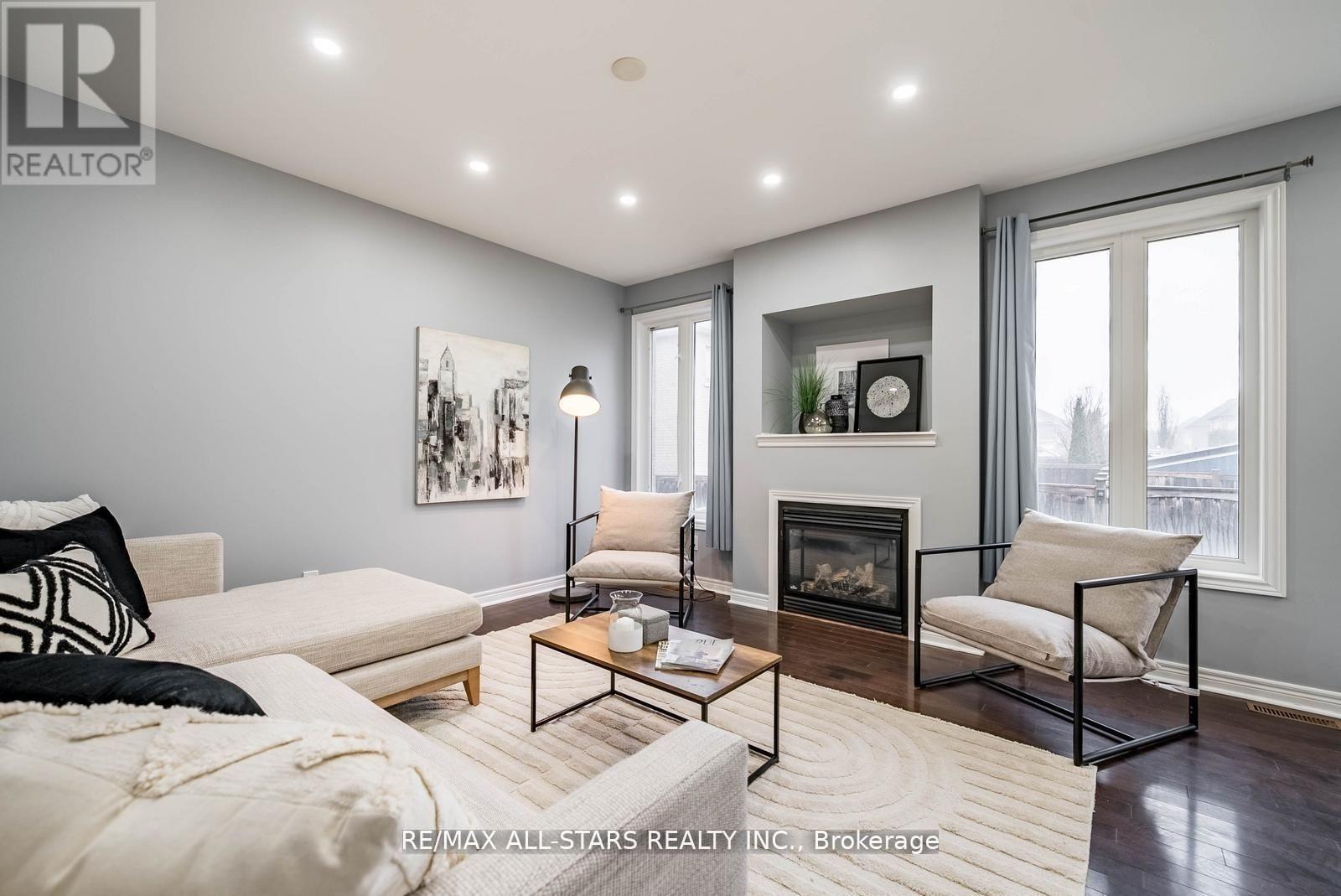 138 Yakefarm Boulevard, Whitchurch-Stouffville, Ontario  L4A 0R8 - Photo 11 - N13050486