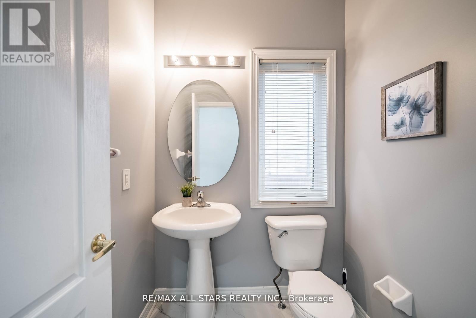 138 Yakefarm Boulevard, Whitchurch-Stouffville, Ontario  L4A 0R8 - Photo 13 - N13050486