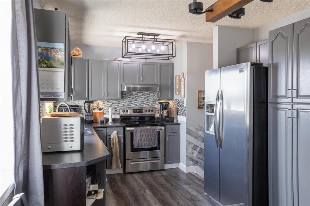 152 Kehler Drive, Mitchell, Manitoba  R5G 2M7 - Photo 4 - 202608397