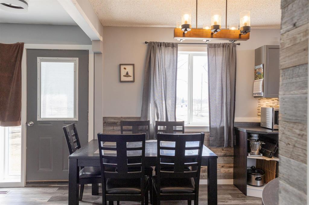 152 Kehler Drive, Mitchell, Manitoba  R5G 2M7 - Photo 5 - 202608397