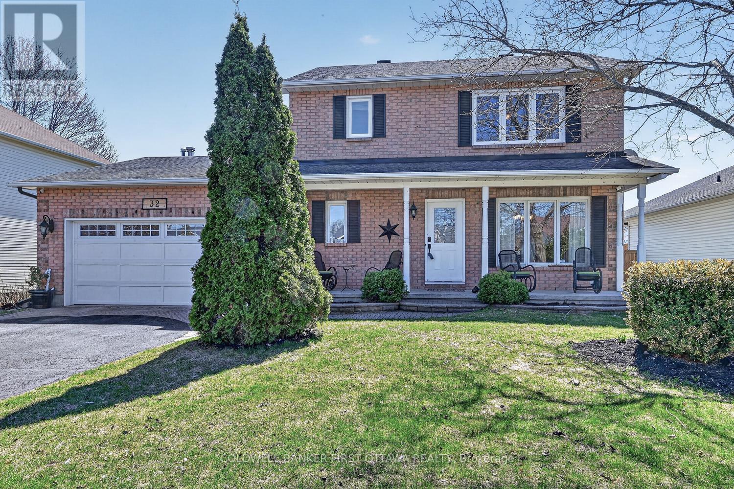 32 JAMES LEWIS AVENUE, Ottawa, Ontario
