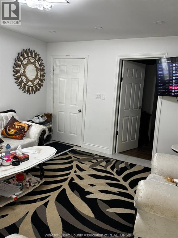 819 Langlois Avenue, Windsor, Ontario  N9A 2G9 - Photo 2 - 26009286