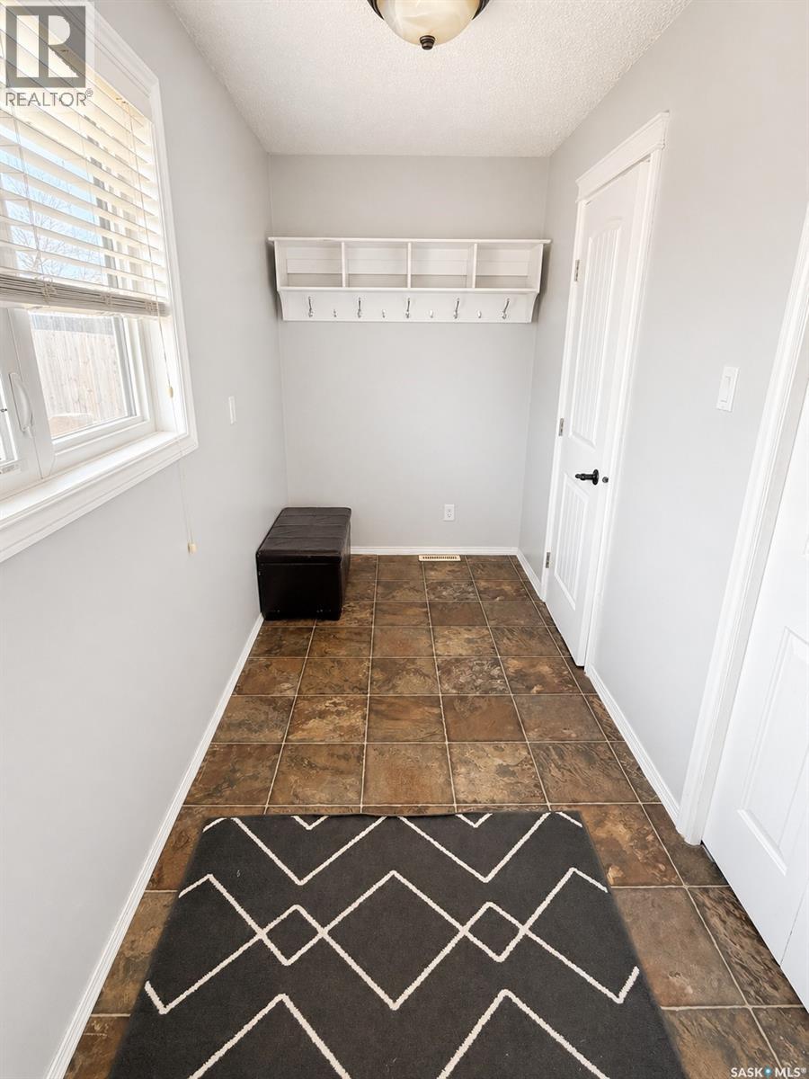 394 Standard Street, Pennant, Saskatchewan  S0N 1X0 - Photo 11 - SK027579